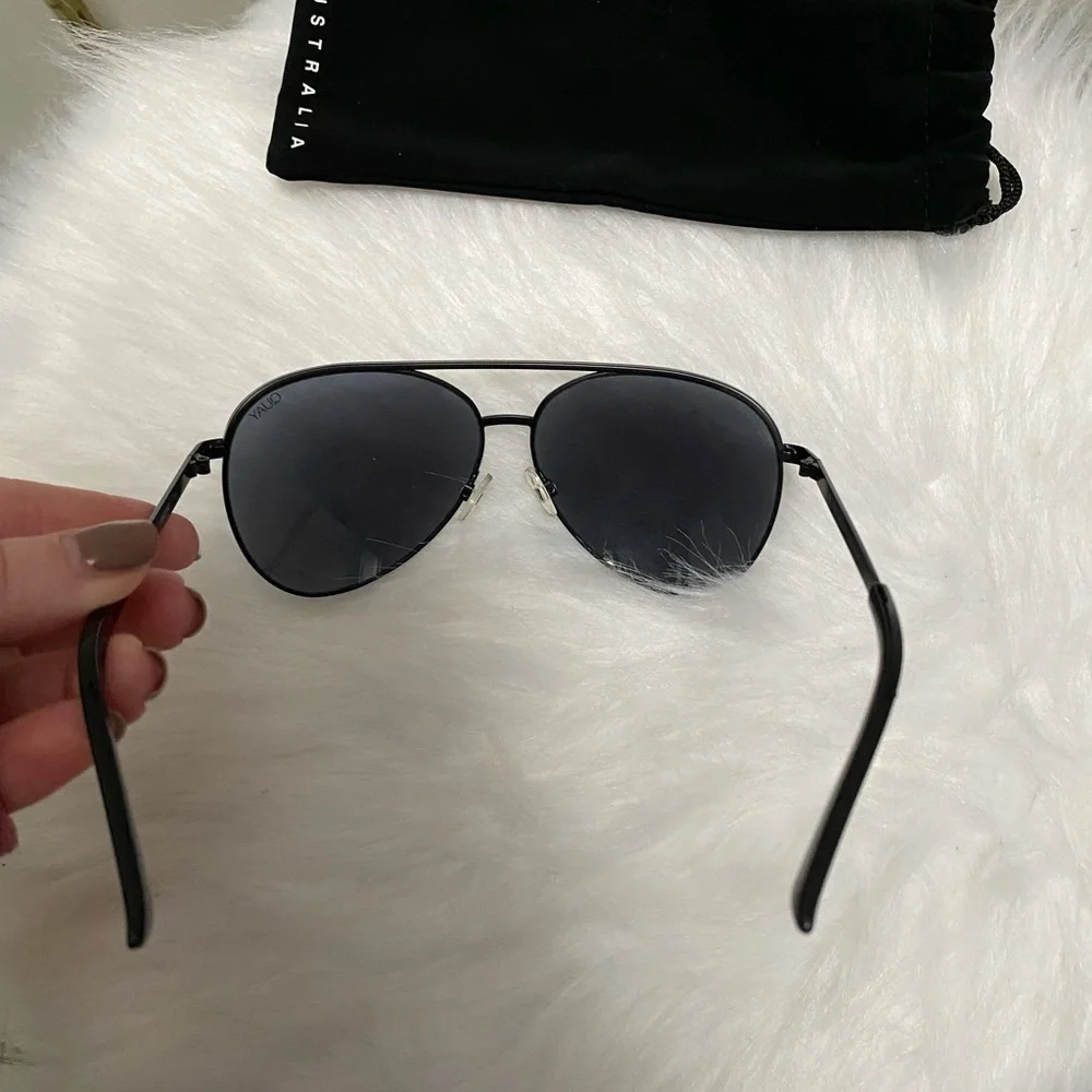 Quay black sunglasses - Picture 6 of 6